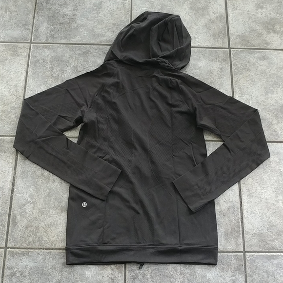 NWT Lululemon Ventilate Jacket - Picture 5 of 8